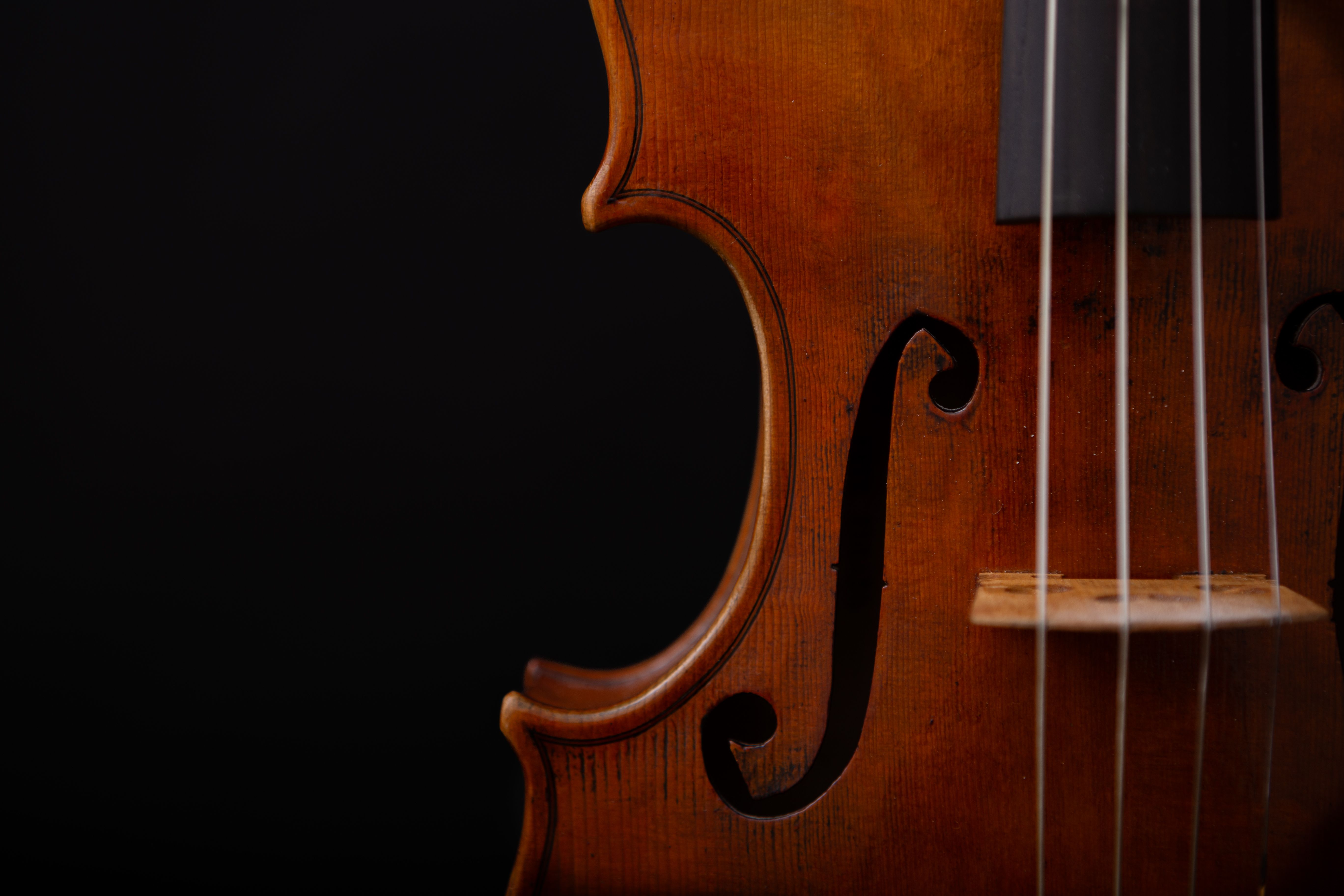 Nahaufnahme einer historischen Violine